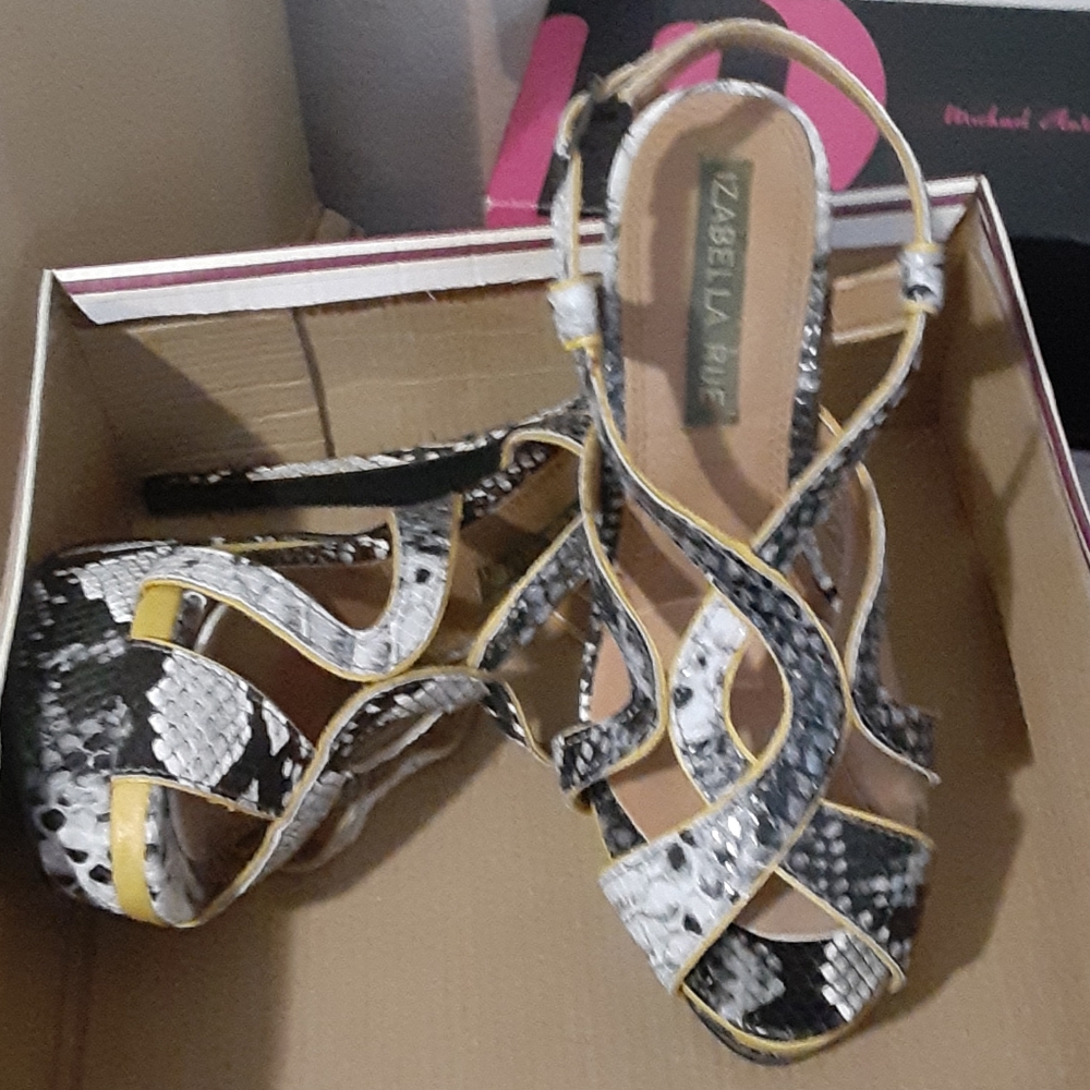 Shoes - Picture 3 of 3
